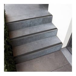 SecuCare Antislip Sticker Op rol 300x5 cm - Zwart