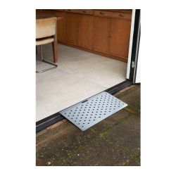 SecuCare Plus type 2 Drempelhulp 78x3-7 cm - staal